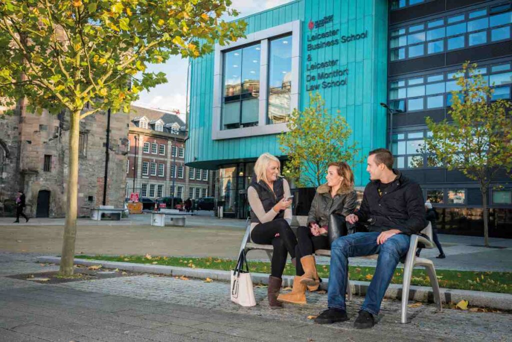 De Montfort University - Knighton Education